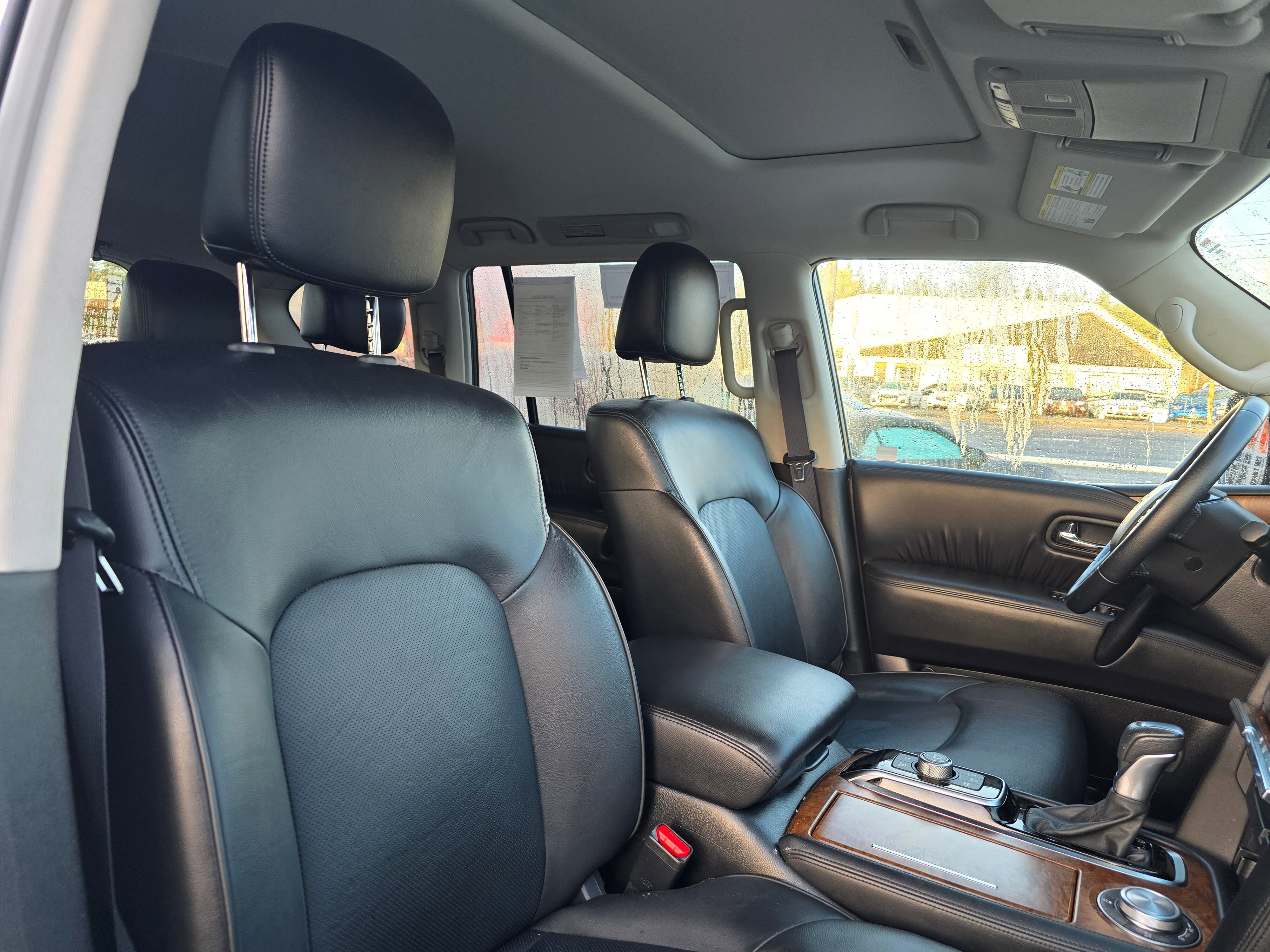 Used 2024 Nissan Armada SL image 11