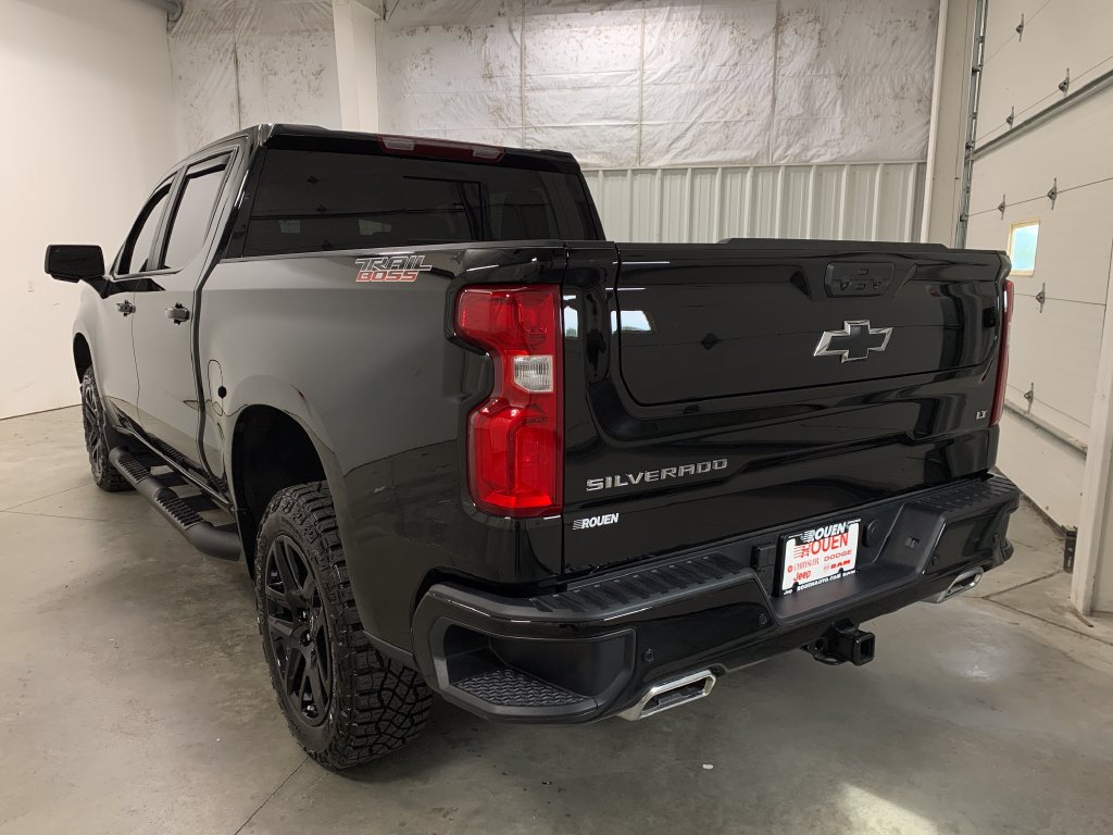 Used 2026 Chevrolet Silverado 1500 LT Trail Boss w/ LT Trail Boss Premium Package AWD/4WD image 6