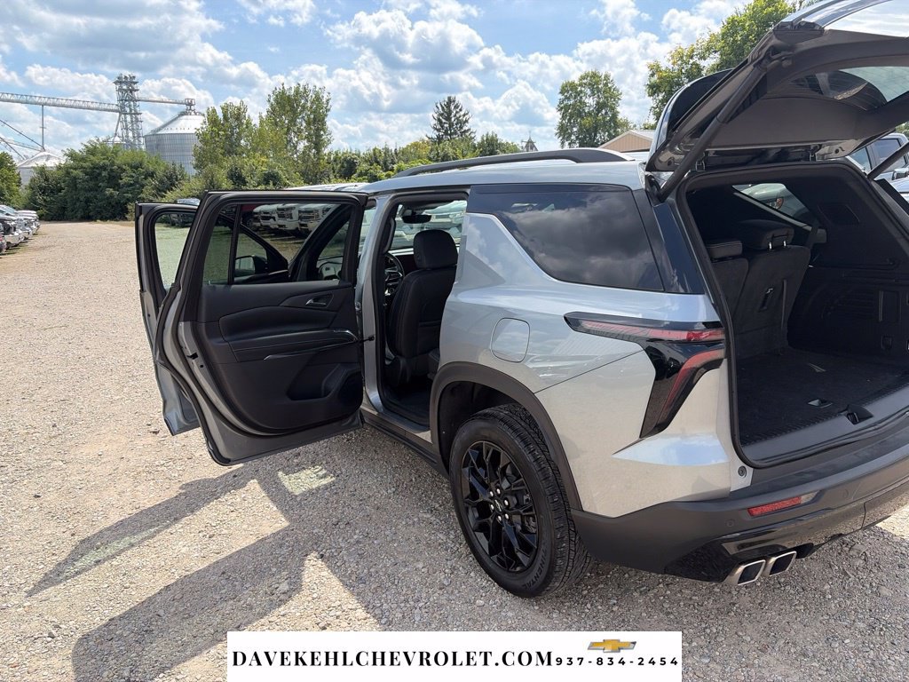 Used 2026 Chevrolet Traverse LT w/ Midnight/Sport Edition AWD/4WD image 27