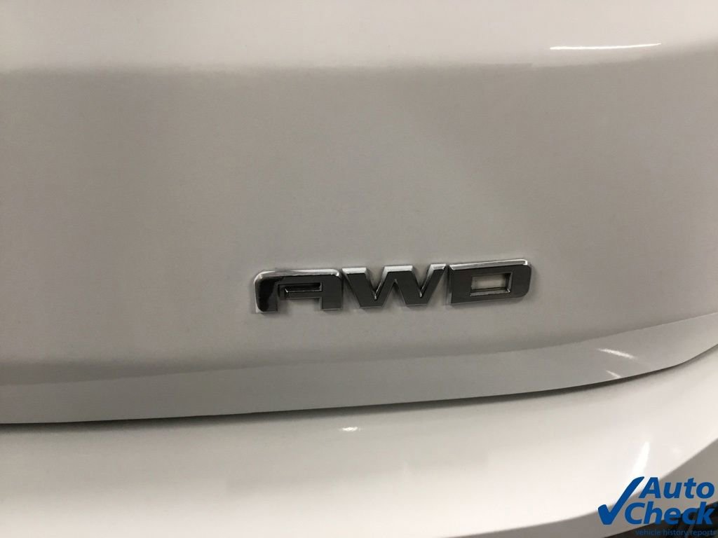 Used 2018 GMC Terrain Denali w/ Advanced Safety Package AWD/4WD image 15
