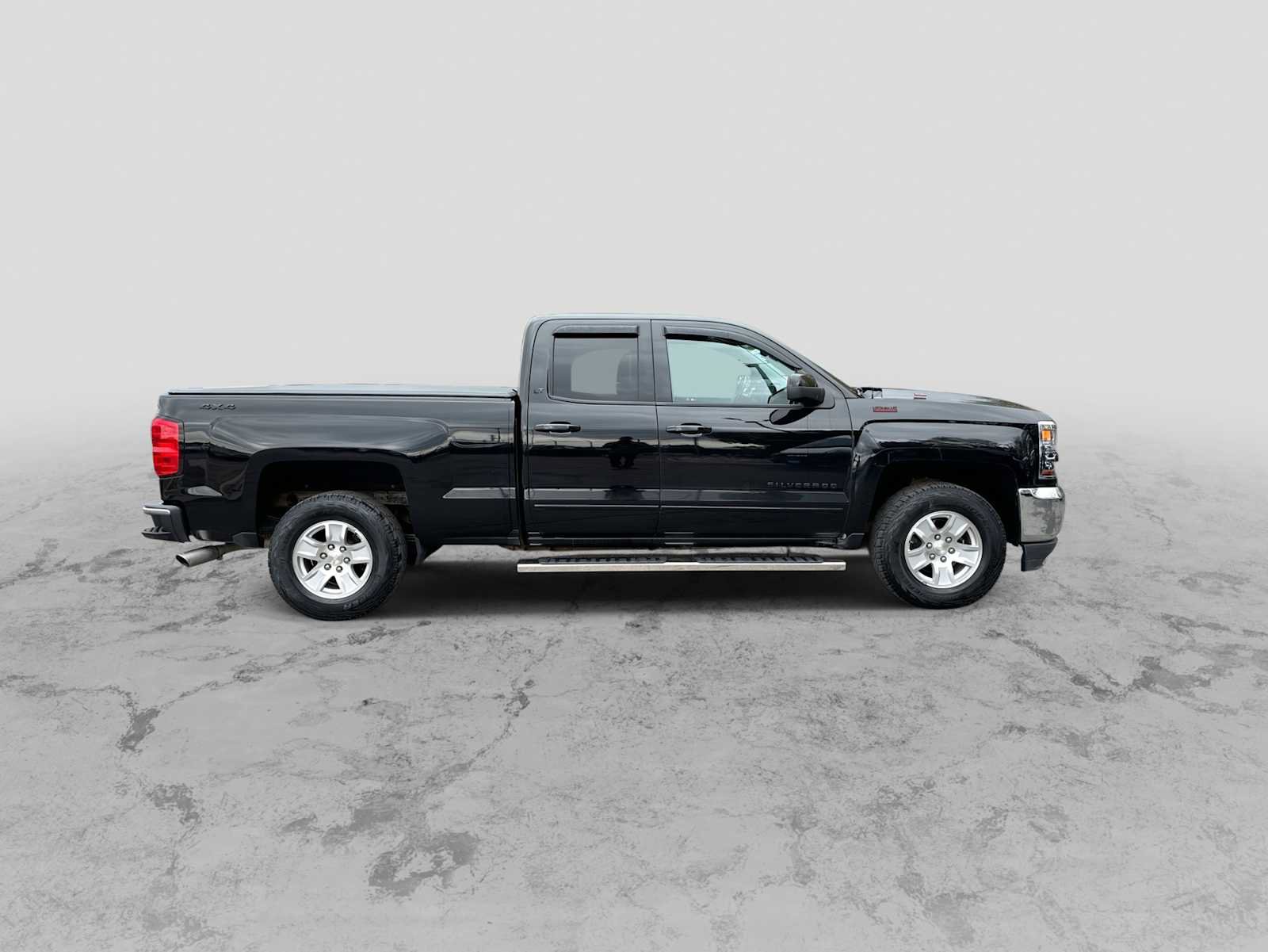 Used 2018 Chevrolet Silverado 1500 LT w/ LT Fleet Plus Package AWD/4WD image 9