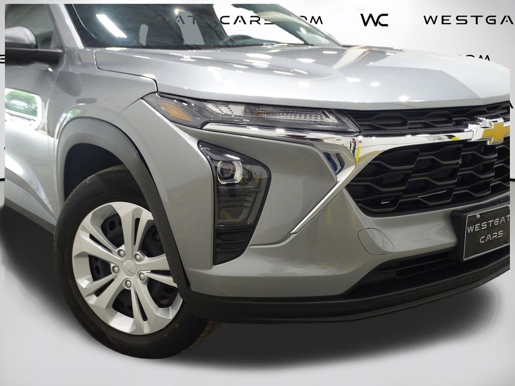 Used 2024 Chevrolet Trax LS image 41