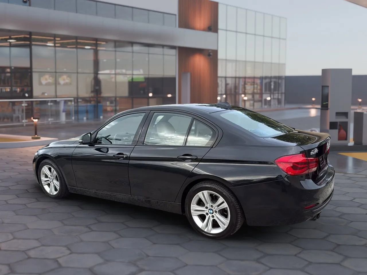 Used 2016 BMW 328i Sedan image 6