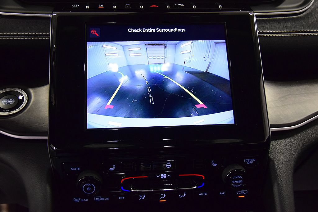 Used 2021 Jeep Grand Cherokee L Limited AWD/4WD image 23