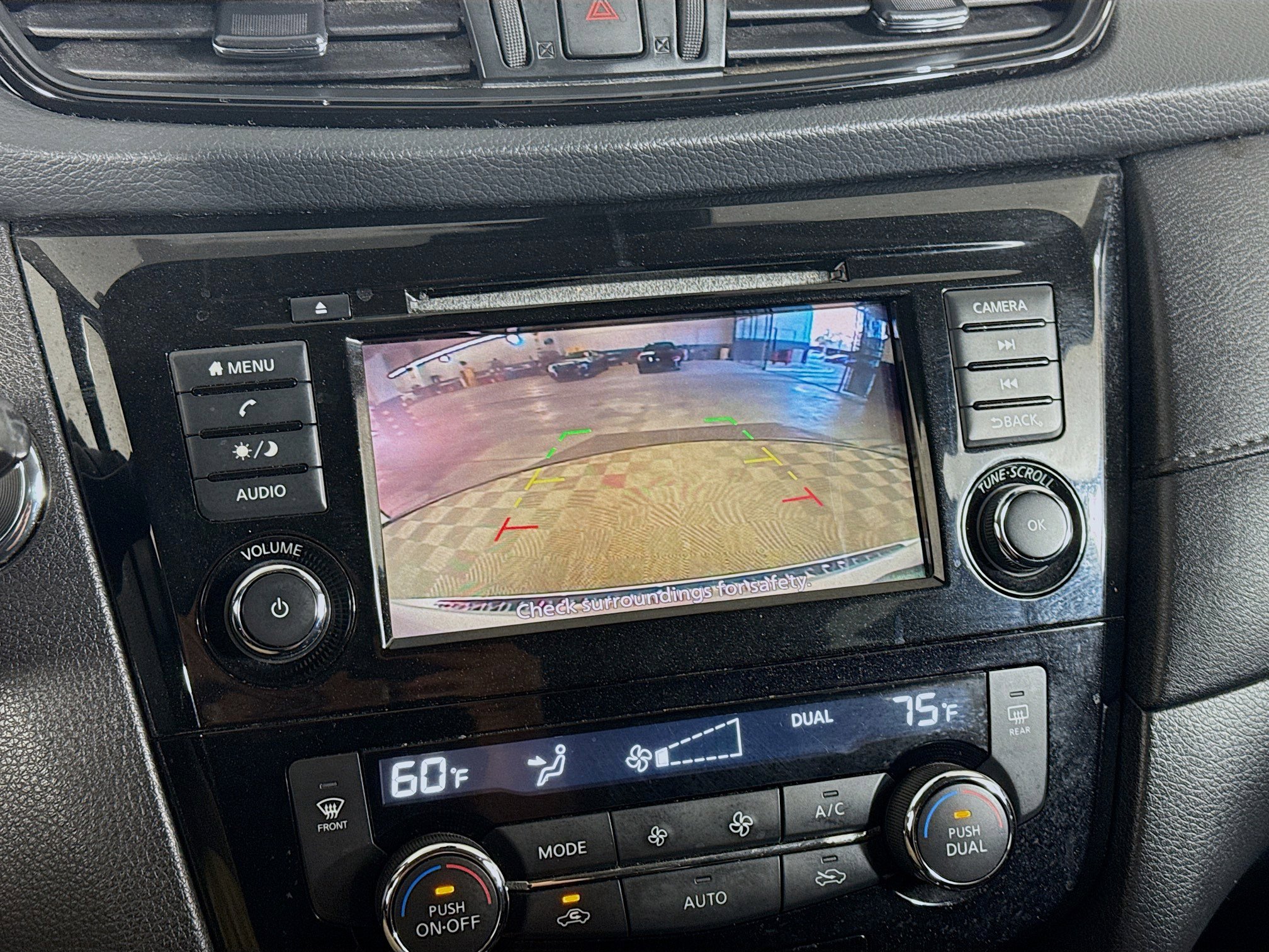 Used 2019 Nissan Rogue SV image 19