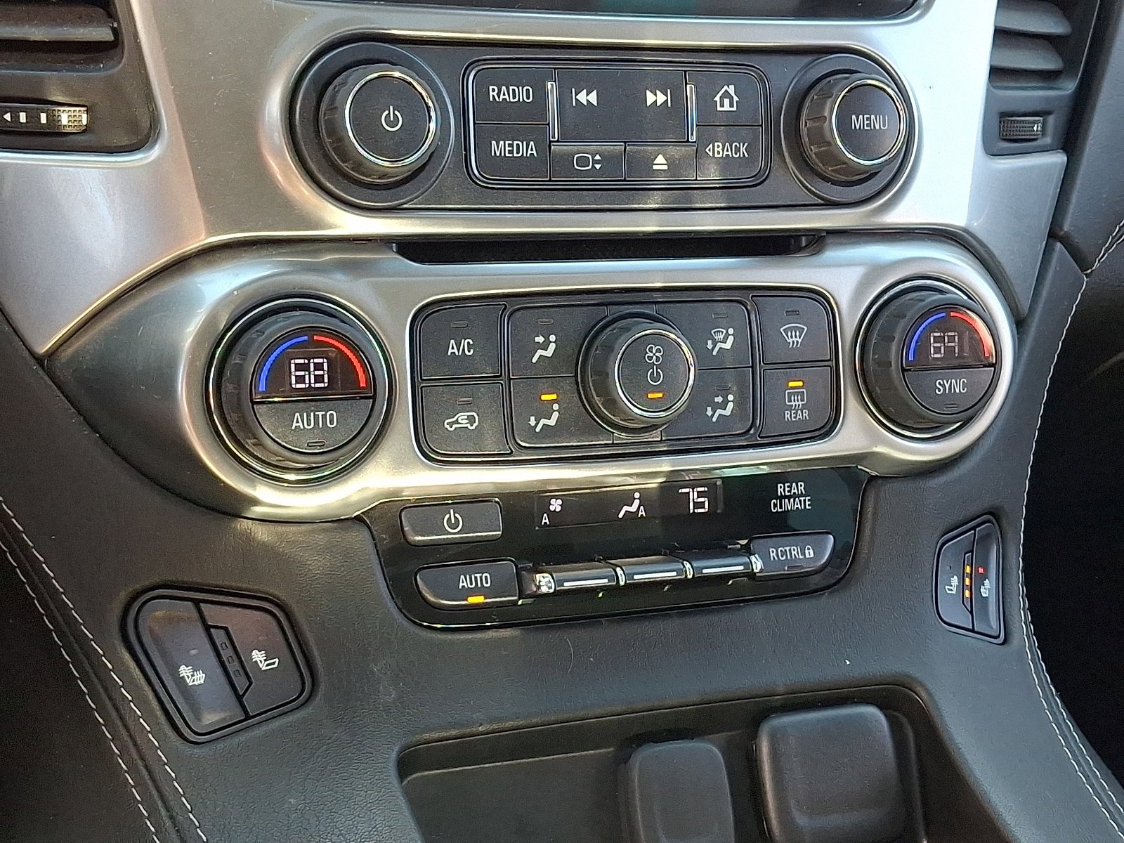 Used 2019 Chevrolet Tahoe LT AWD/4WD image 17