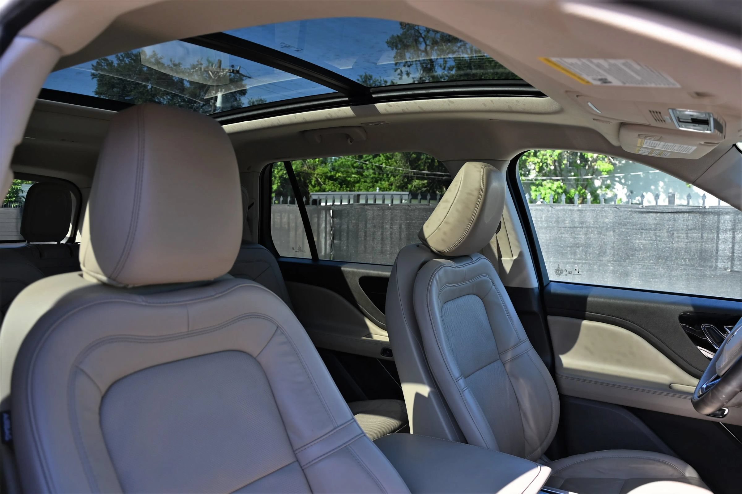 Used 2024 Lincoln Aviator Reserve w/ Equipment Group 201A RWD image 17