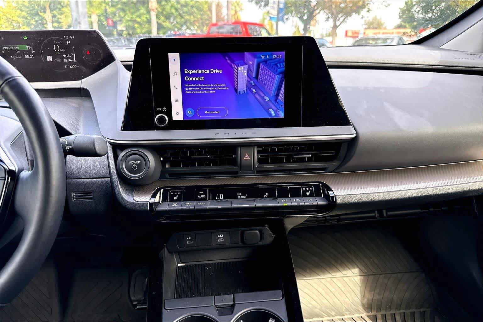 Certified 2024 Toyota Prius XLE FWD image 32