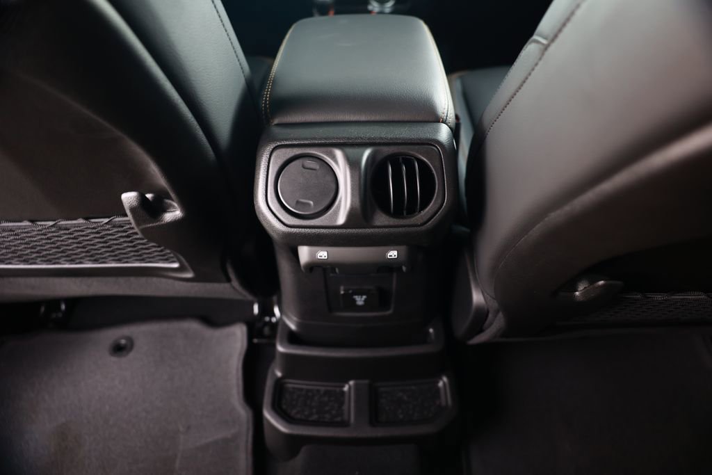 New 2026 Jeep Wrangler Unlimited Sahara AWD/4WD image 30