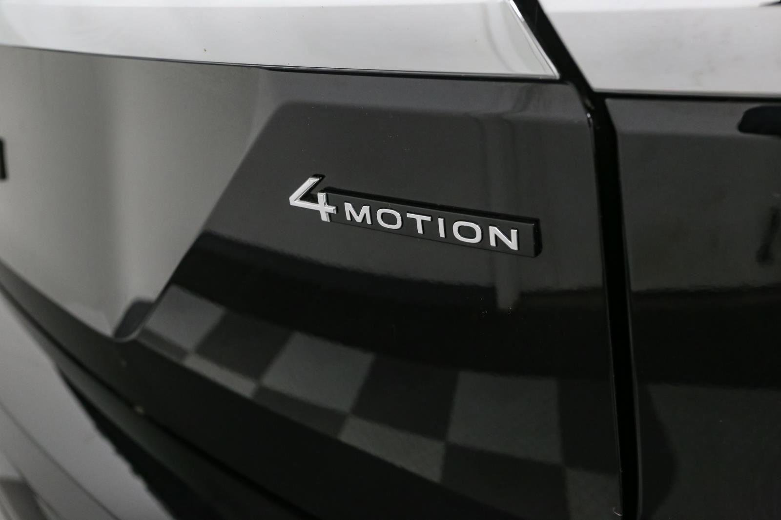 Certified 2025 Volkswagen Atlas SEL image 13