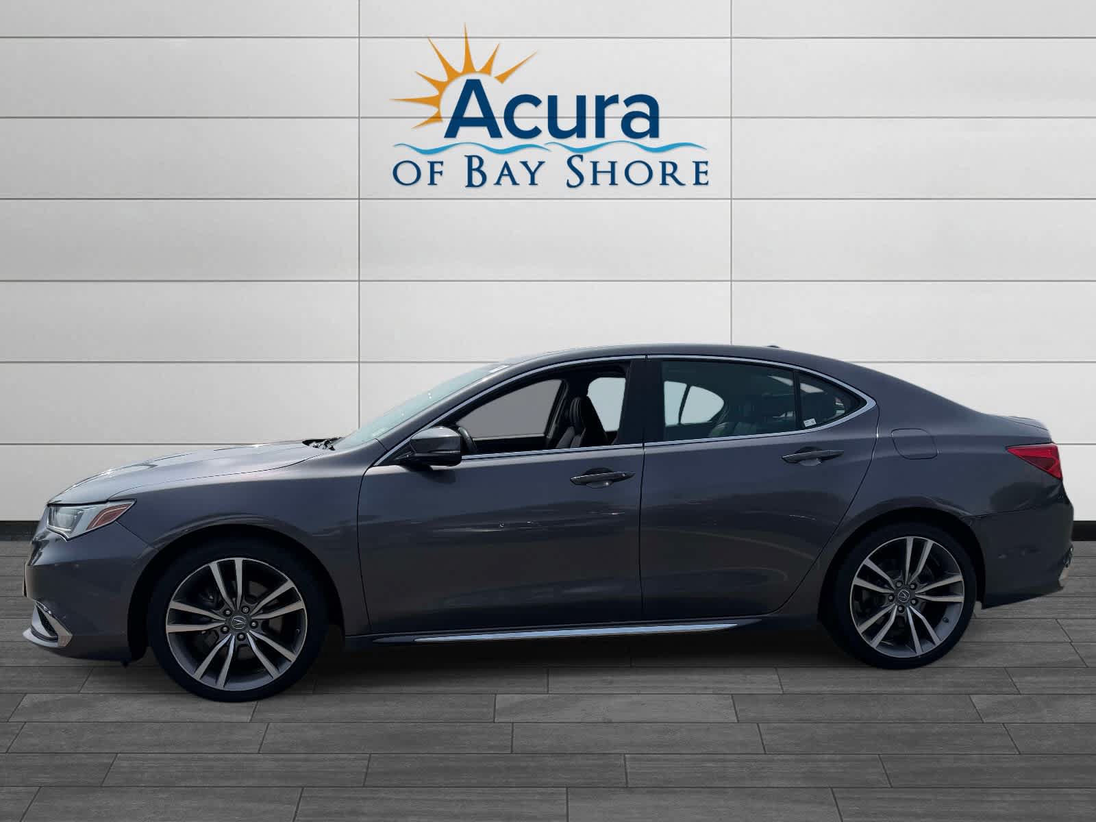 Used 2020 Acura TLX w/ Technology Package FWD image 2
