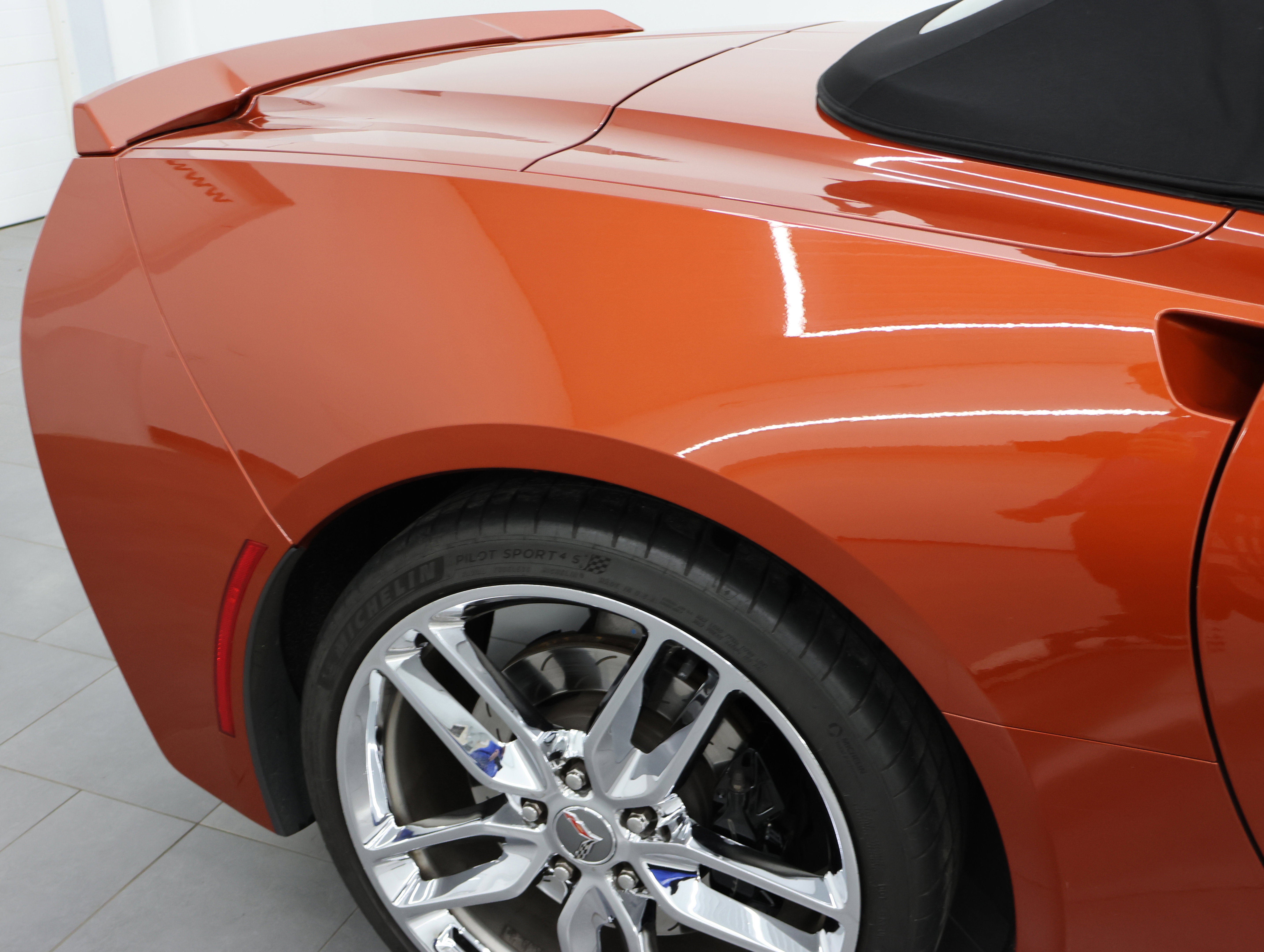 Used 2015 Chevrolet Corvette Stingray Convertible w/ 2LT Preferred Equipment Group RWD image 23