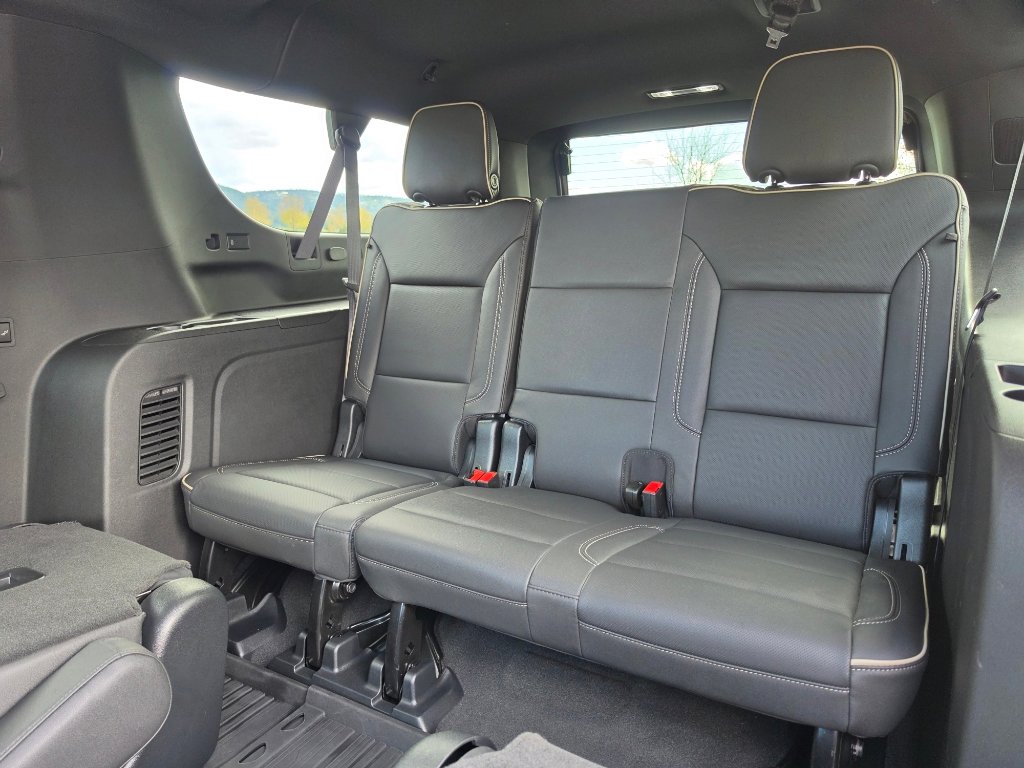 Used 2023 GMC Yukon XL SLT w/ SLT Luxury Package AWD/4WD image 21