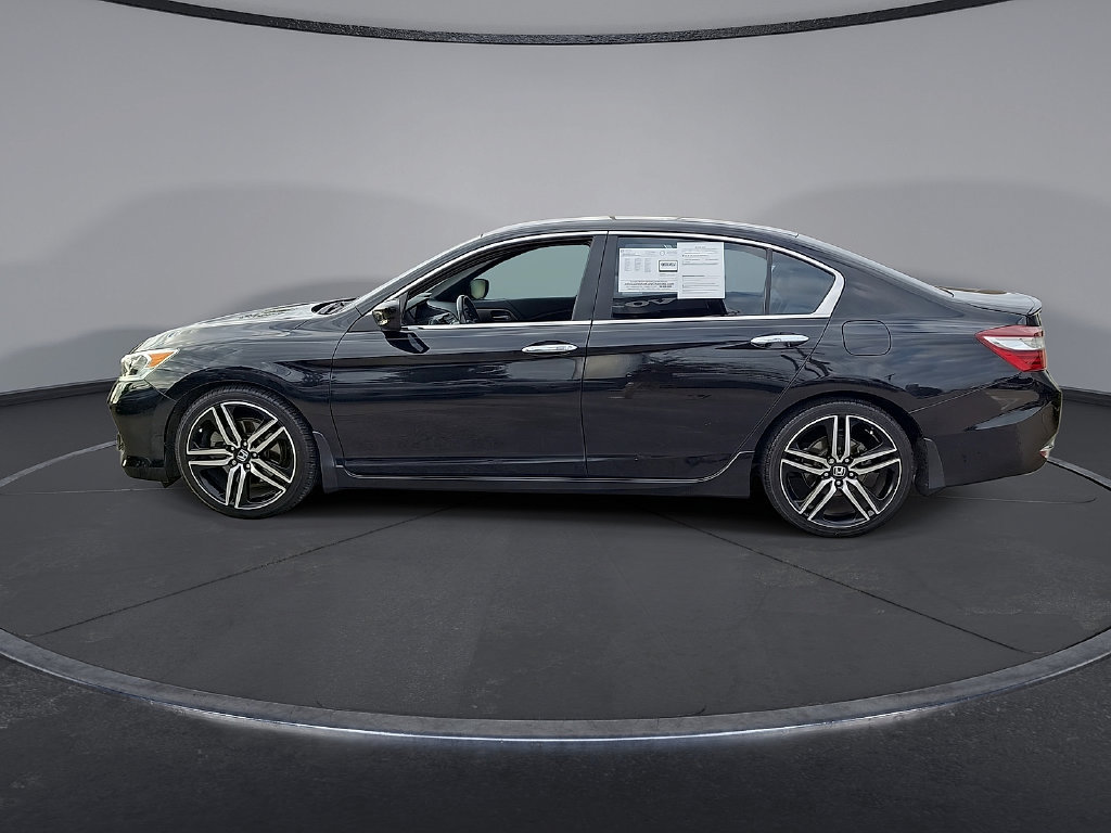 Used 2016 Honda Accord Sport image 2