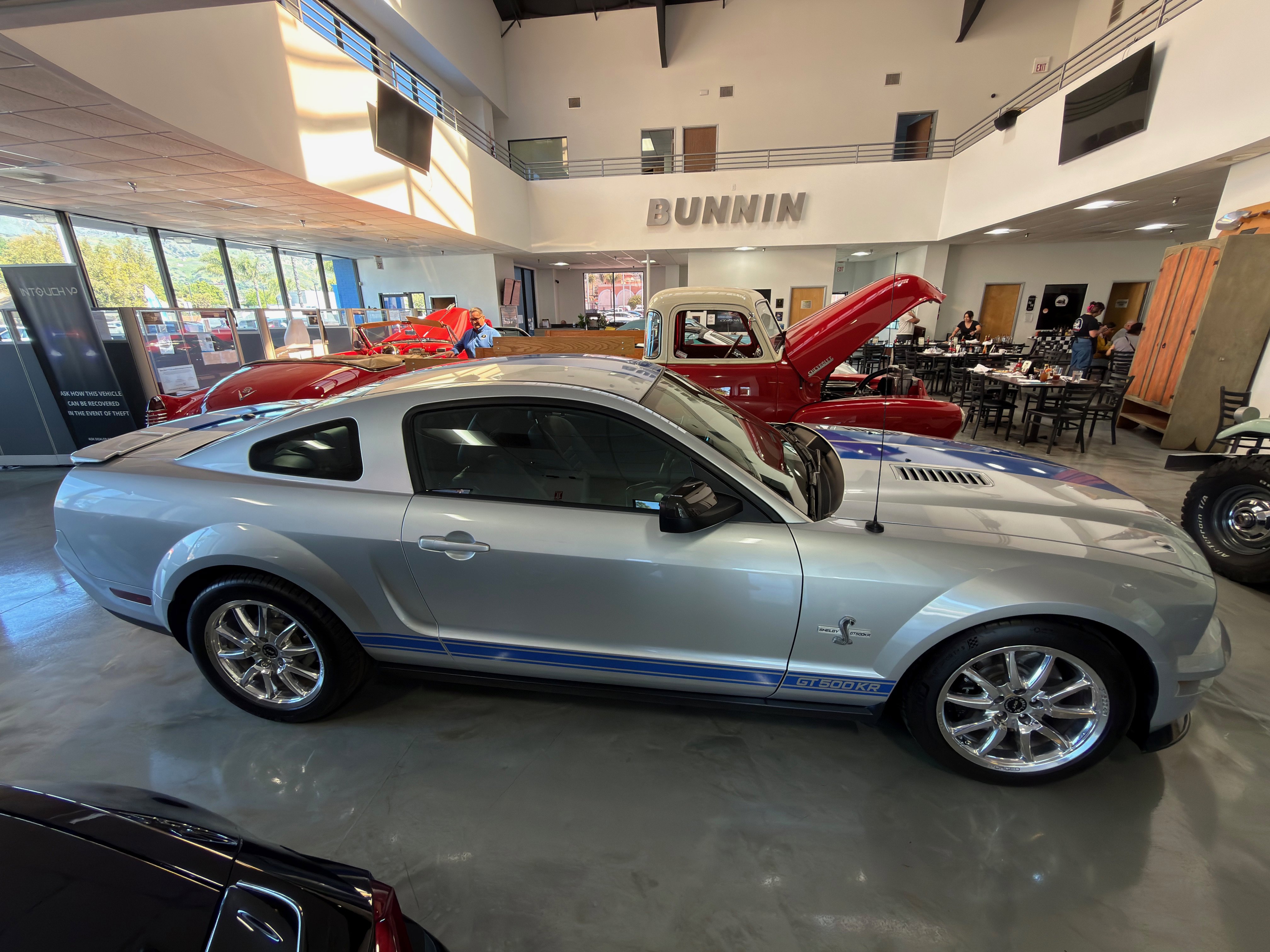 Used 2009 Ford Mustang Shelby GT500 image 9