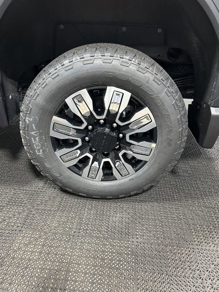 New 2026 GMC Sierra 2500 Denali w/ Denali Reserve Package image 11