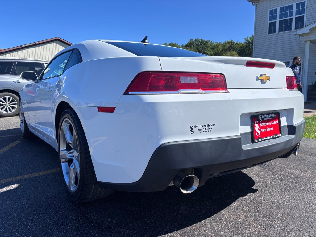Used 2015 Chevrolet Camaro LT RWD image 8