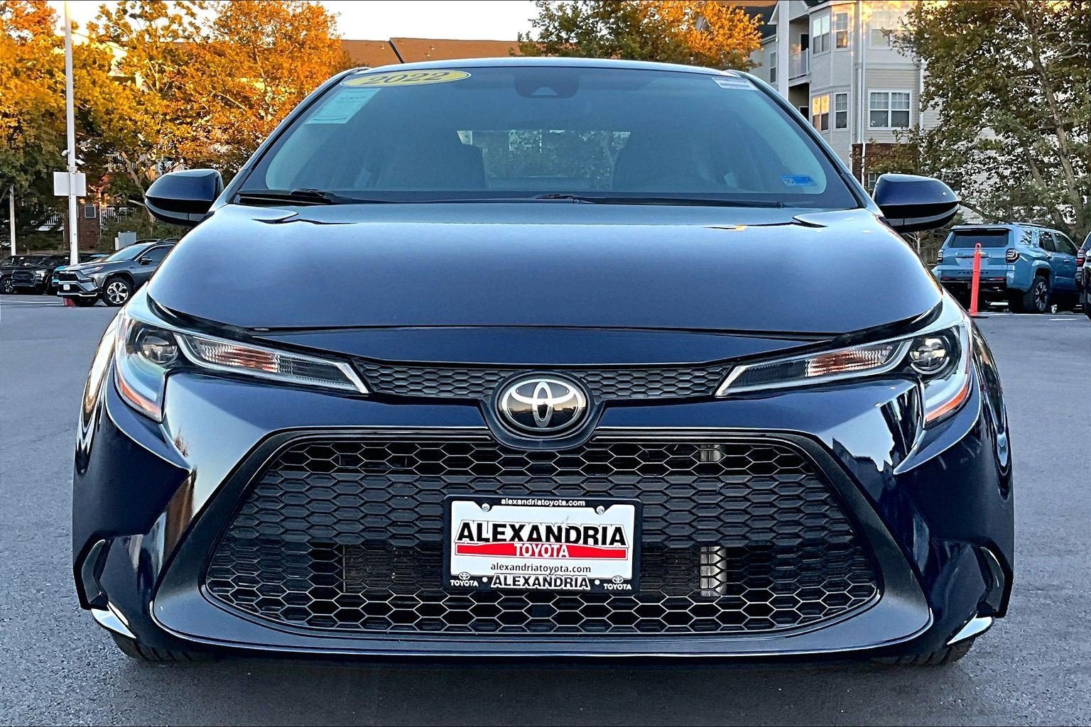 Used 2022 Toyota Corolla LE FWD image 3