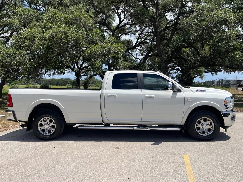Used 2019 RAM 3500 Laramie RWD image 4