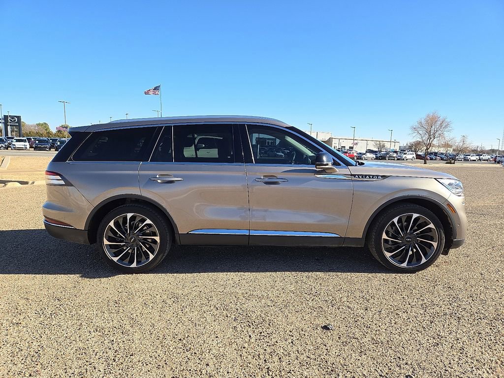 Used 2020 Lincoln Aviator Reserve w/ Equipment Group 202A image 6