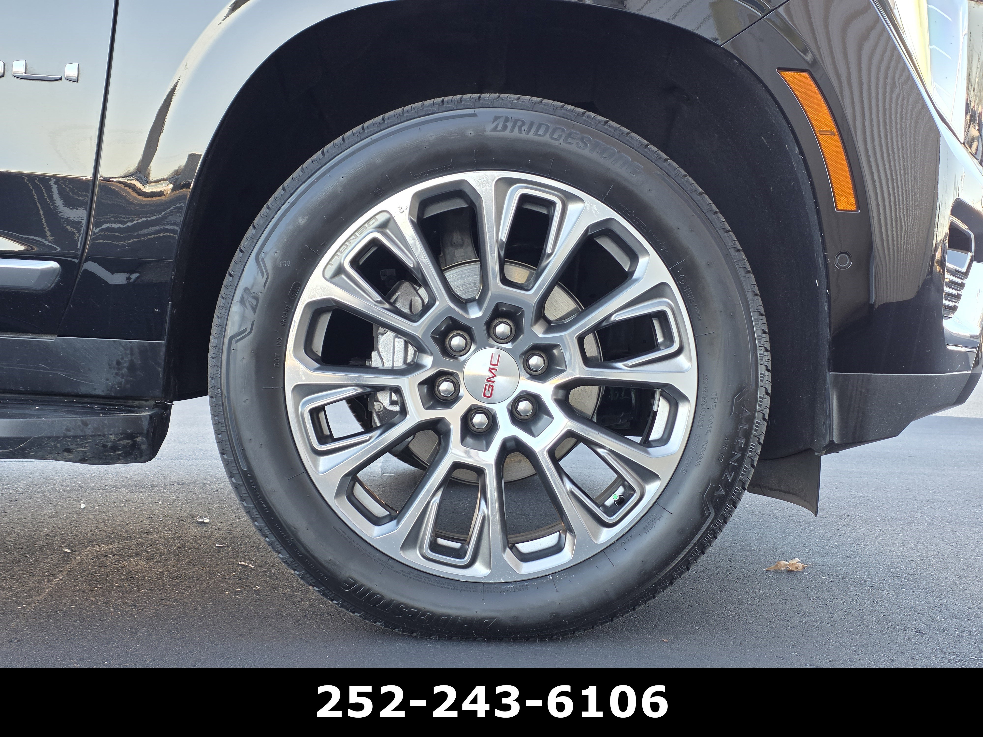 Used 2025 GMC Yukon Denali AWD/4WD image 57