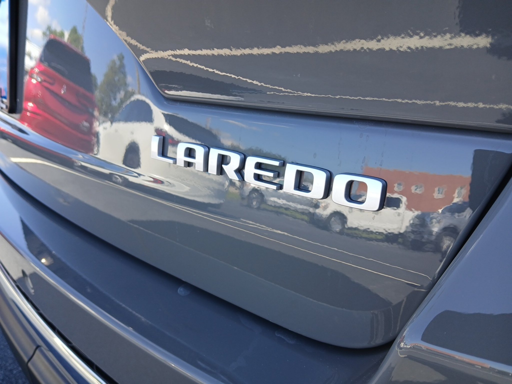 New 2027 Jeep Grand Cherokee Laredo X RWD image 34