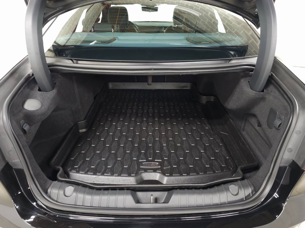 Used 2022 Jaguar XF R-Dynamic SE image 6