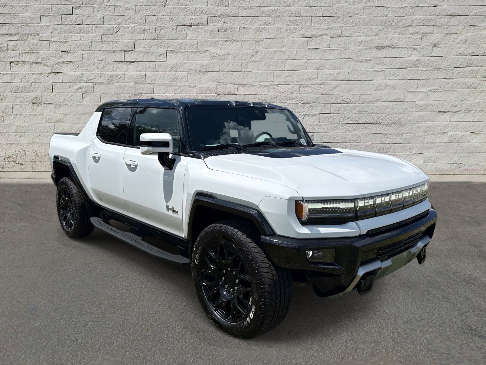 Used 2024 GMC Hummer EV 2X AWD/4WD image 3