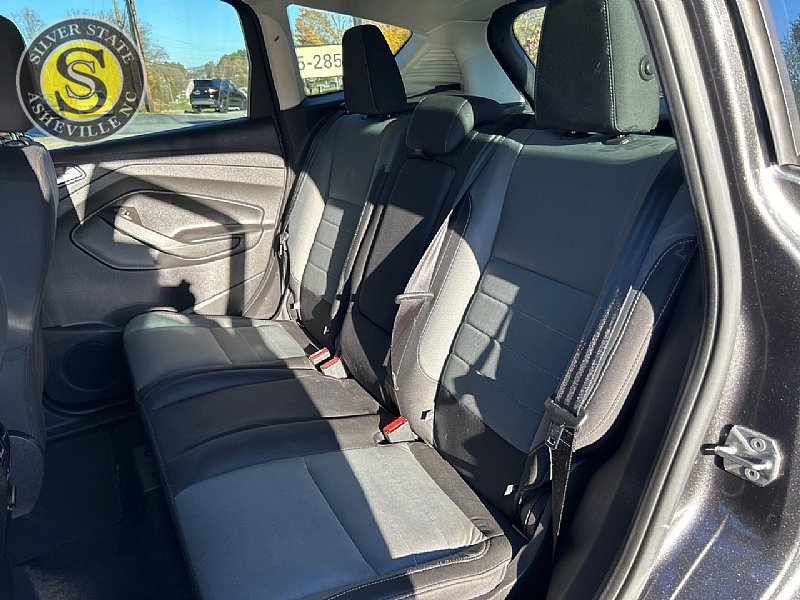 Used 2016 Ford C-MAX SE image 14