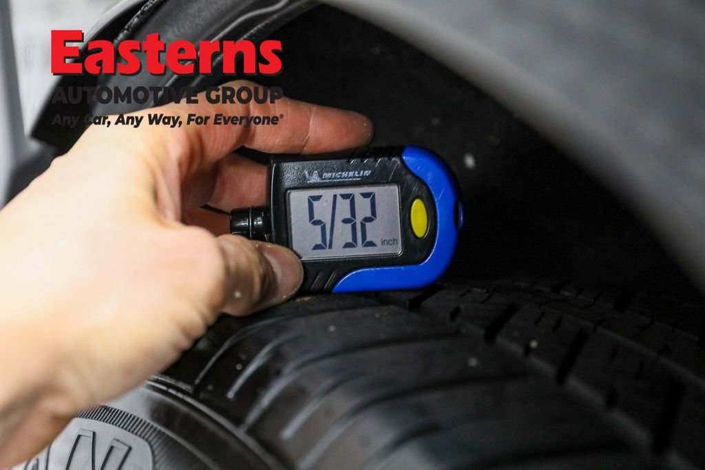 Used 2020 Ford Edge SEL image 26