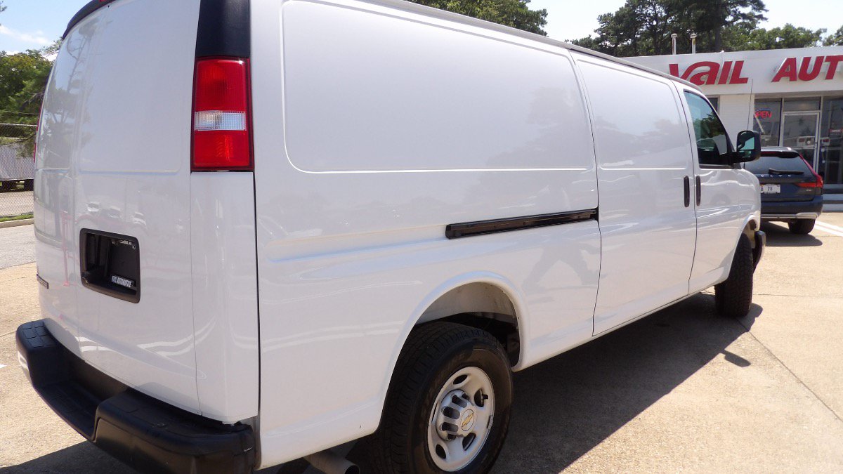 Used 2025 Chevrolet Express 2500 Extended w/ Driver Convenience Package RWD image 3