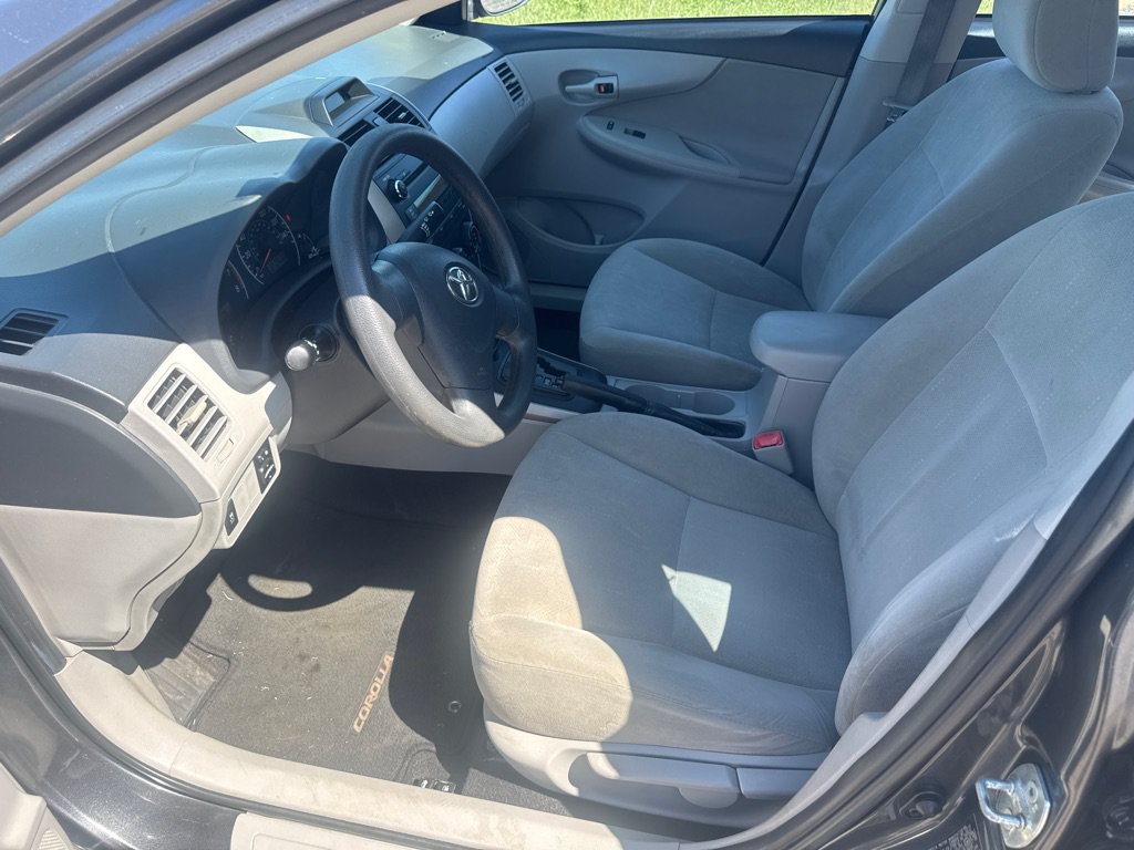 Used 2013 Toyota Corolla L FWD image 21