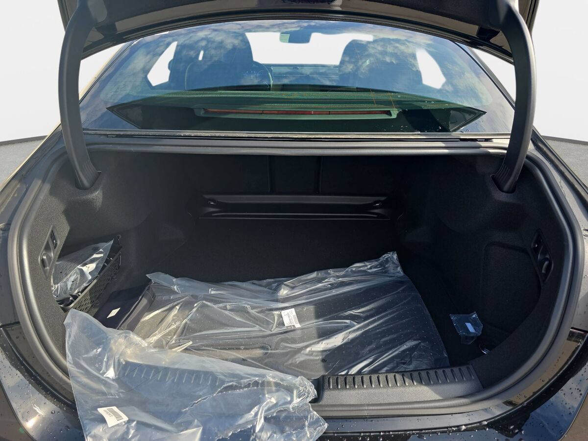New 2026 Mercedes-Benz E 350 4MATIC Sedan image 12