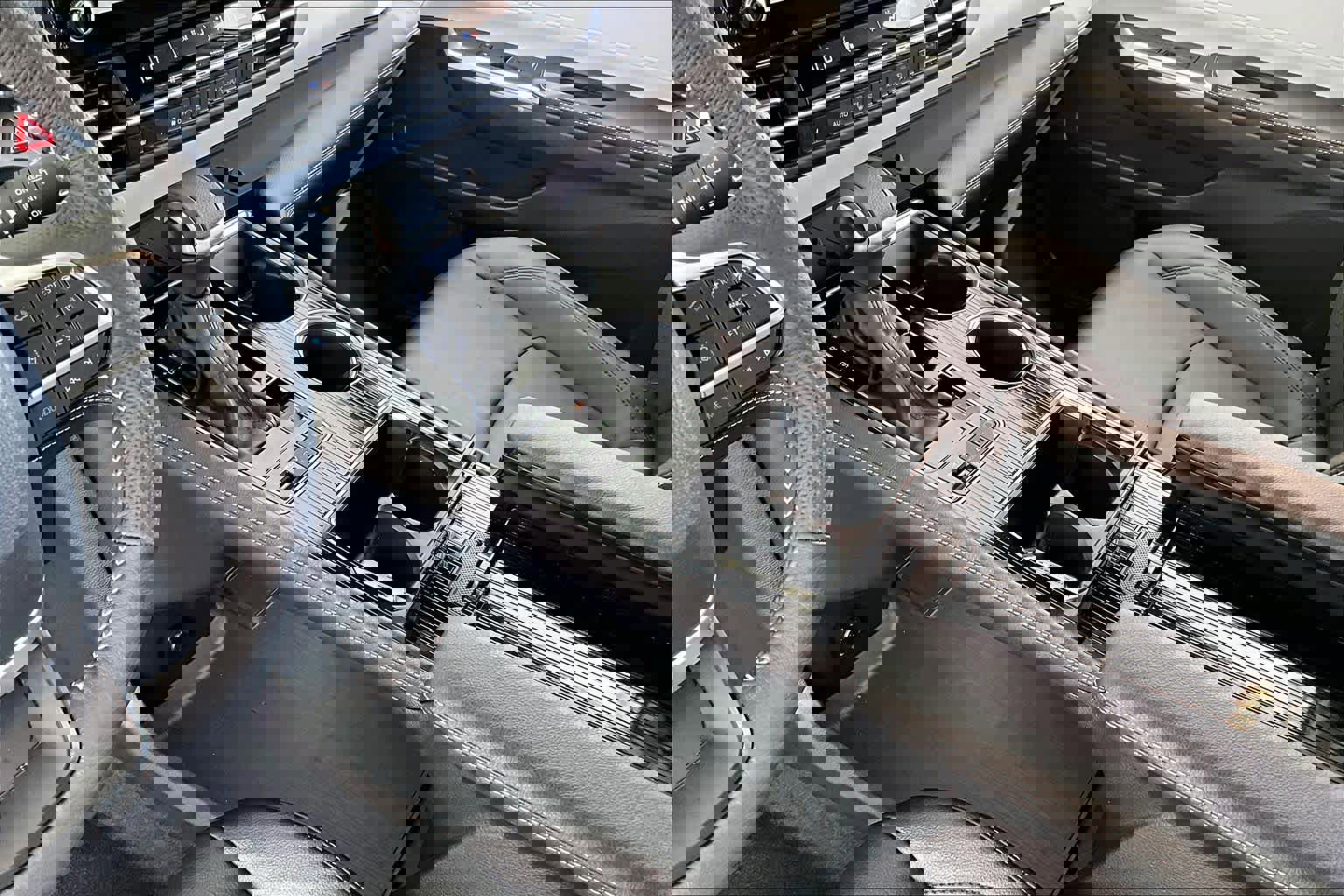 Used 2025 Toyota Sienna XSE image 16