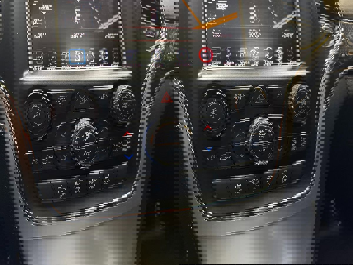 Used 2014 Jeep Grand Cherokee SRT8 image 37