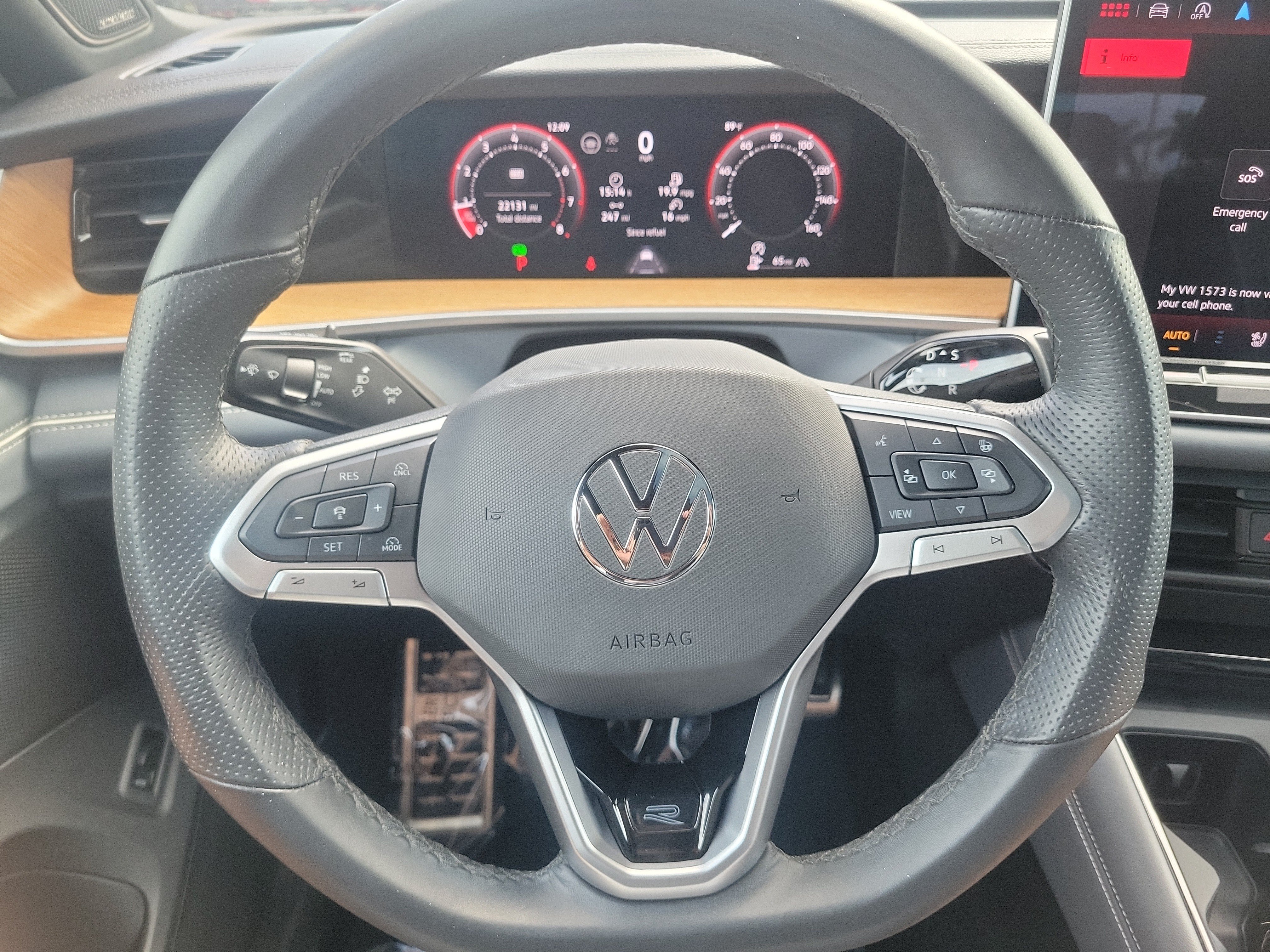 Used 2025 Volkswagen Tiguan SEL R-Line AWD/4WD image 22