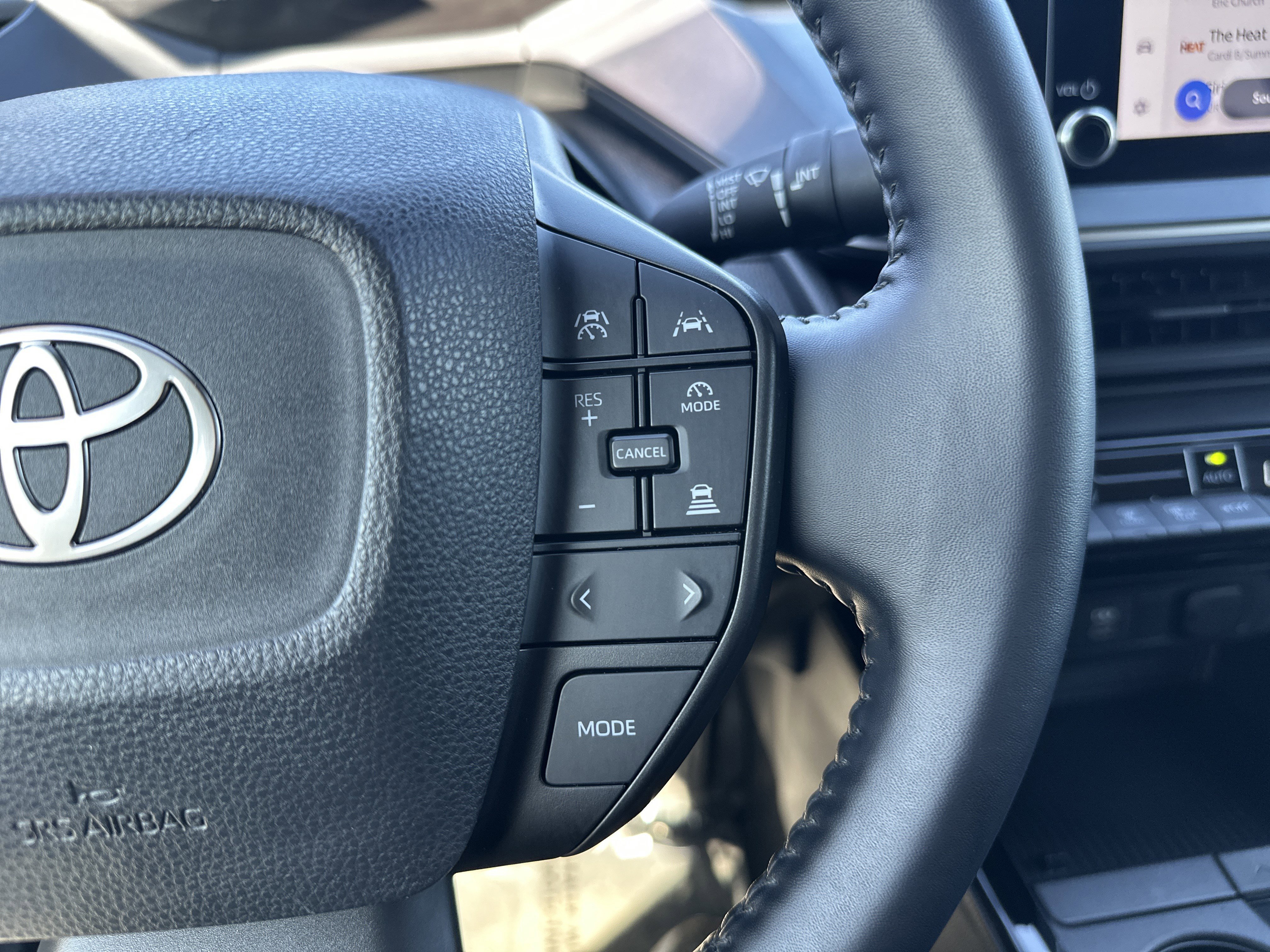 Used 2024 Toyota Prius LE image 20