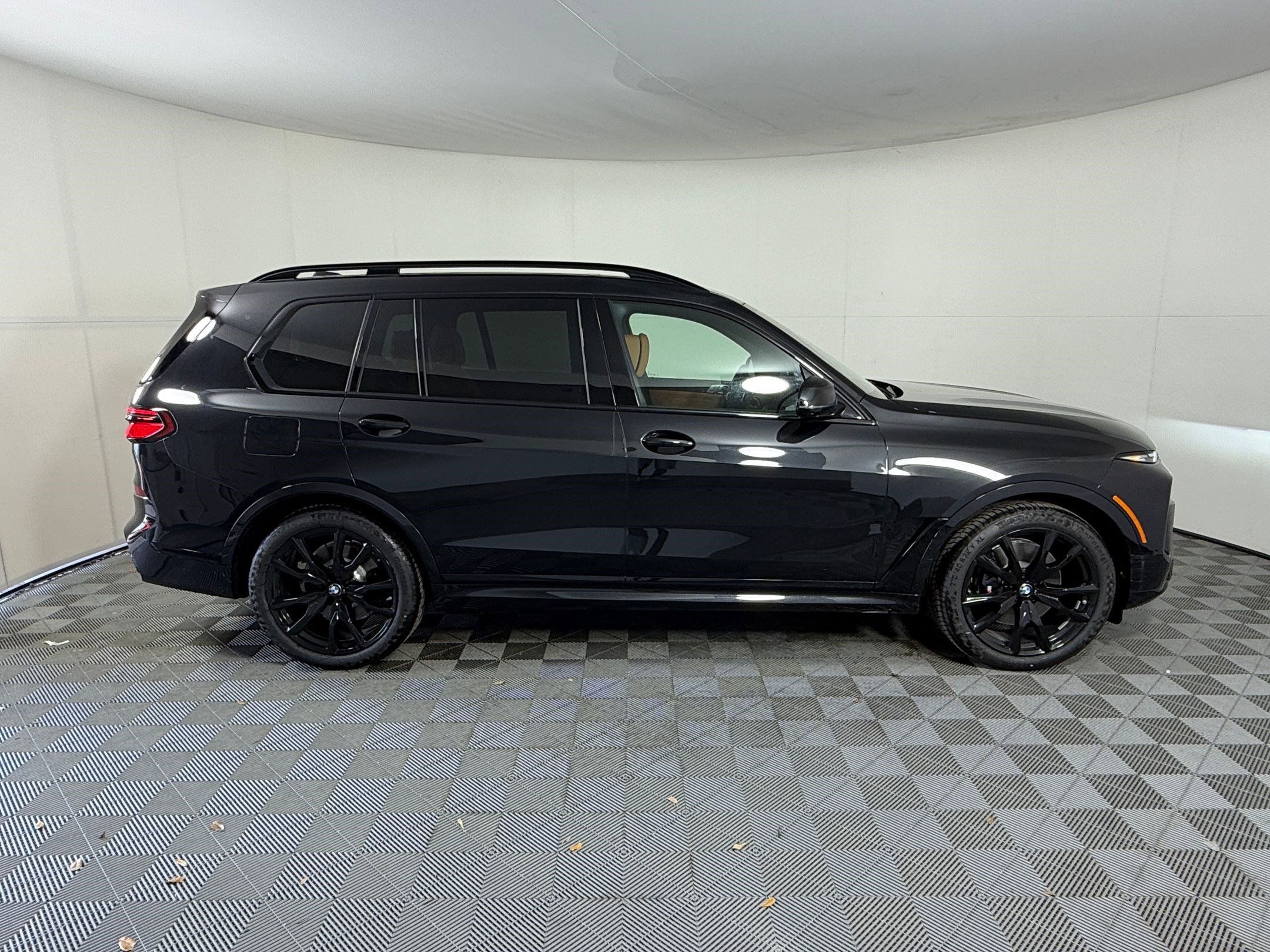 New 2027 BMW X7 xDrive40i image 8
