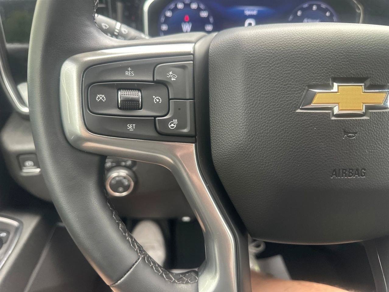 Used 2024 Chevrolet Silverado 1500 LT w/ Z71 Off-Road Package AWD/4WD image 29