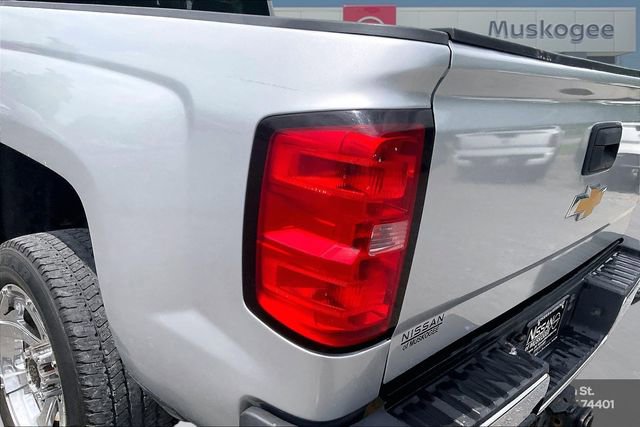 Used 2017 Chevrolet Silverado 2500 LT AWD/4WD image 22