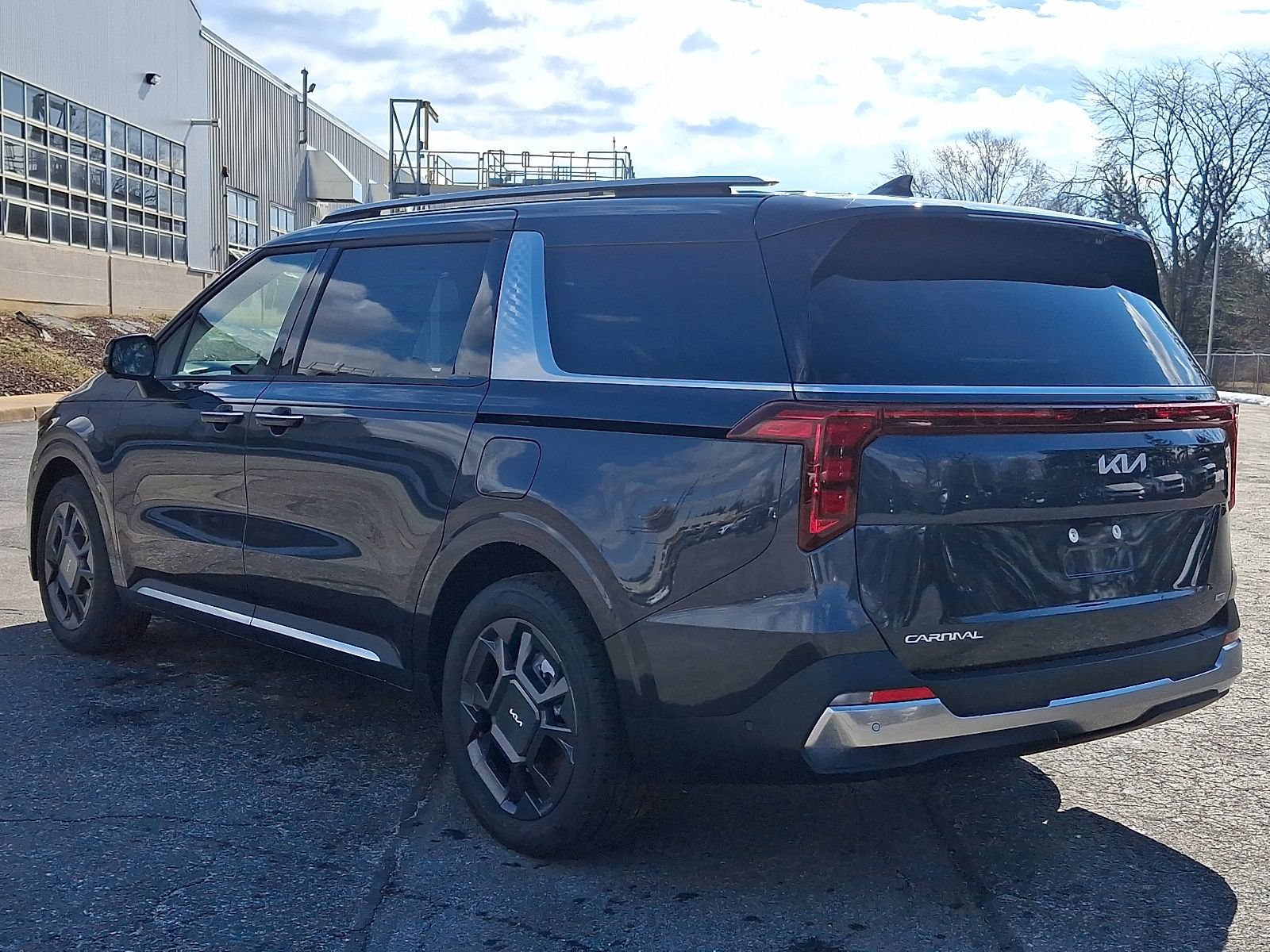 New 2026 Kia Carnival SX FWD image 4