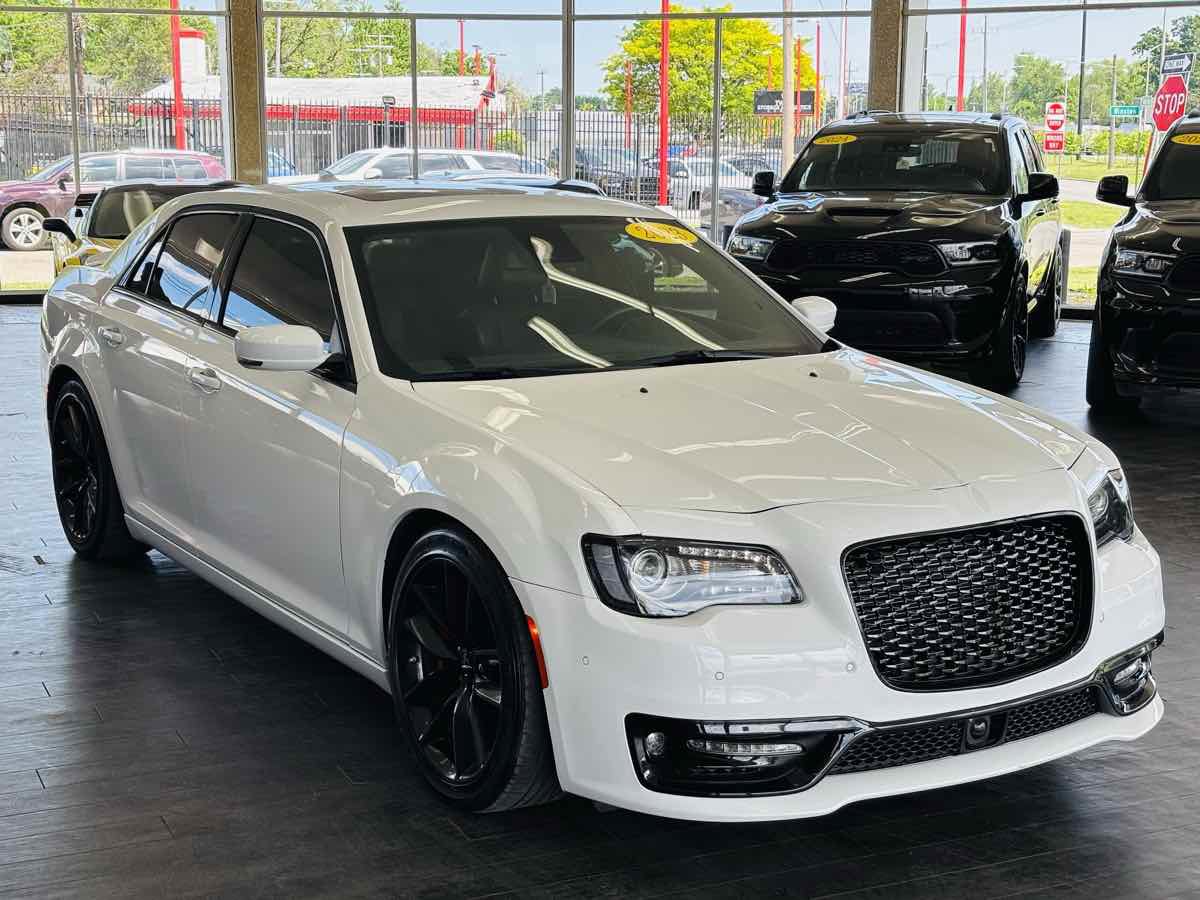 Used 2023 Chrysler 300 C