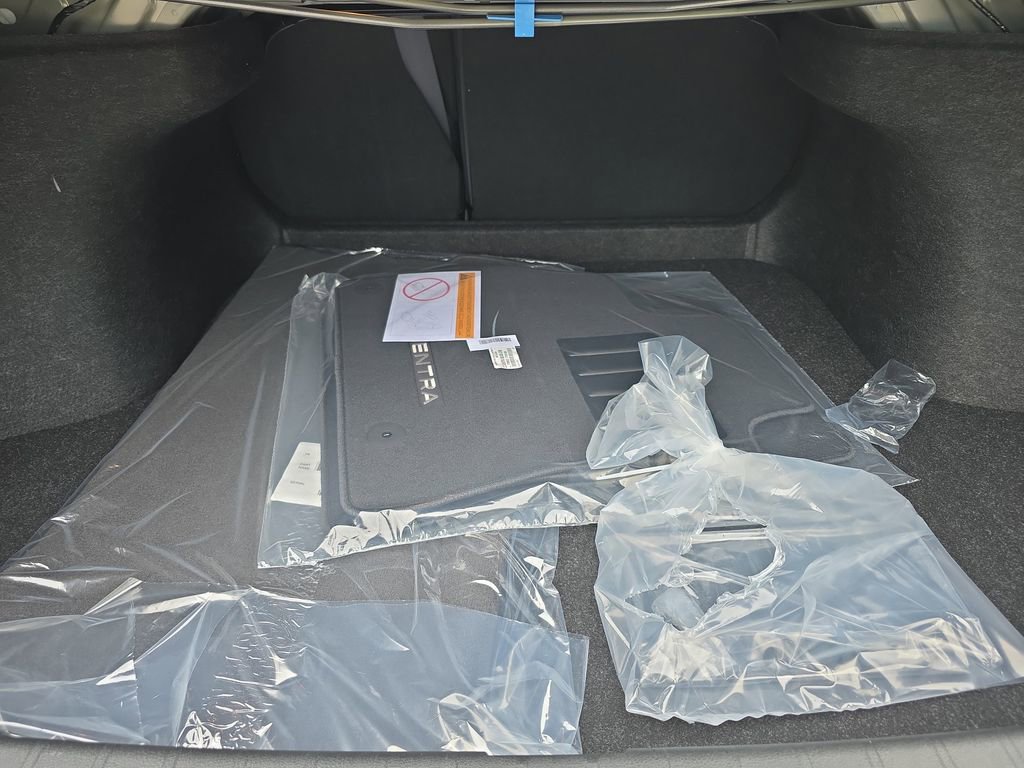 New 2026 Nissan Sentra SR w/ Floor Mat Package FWD image 12