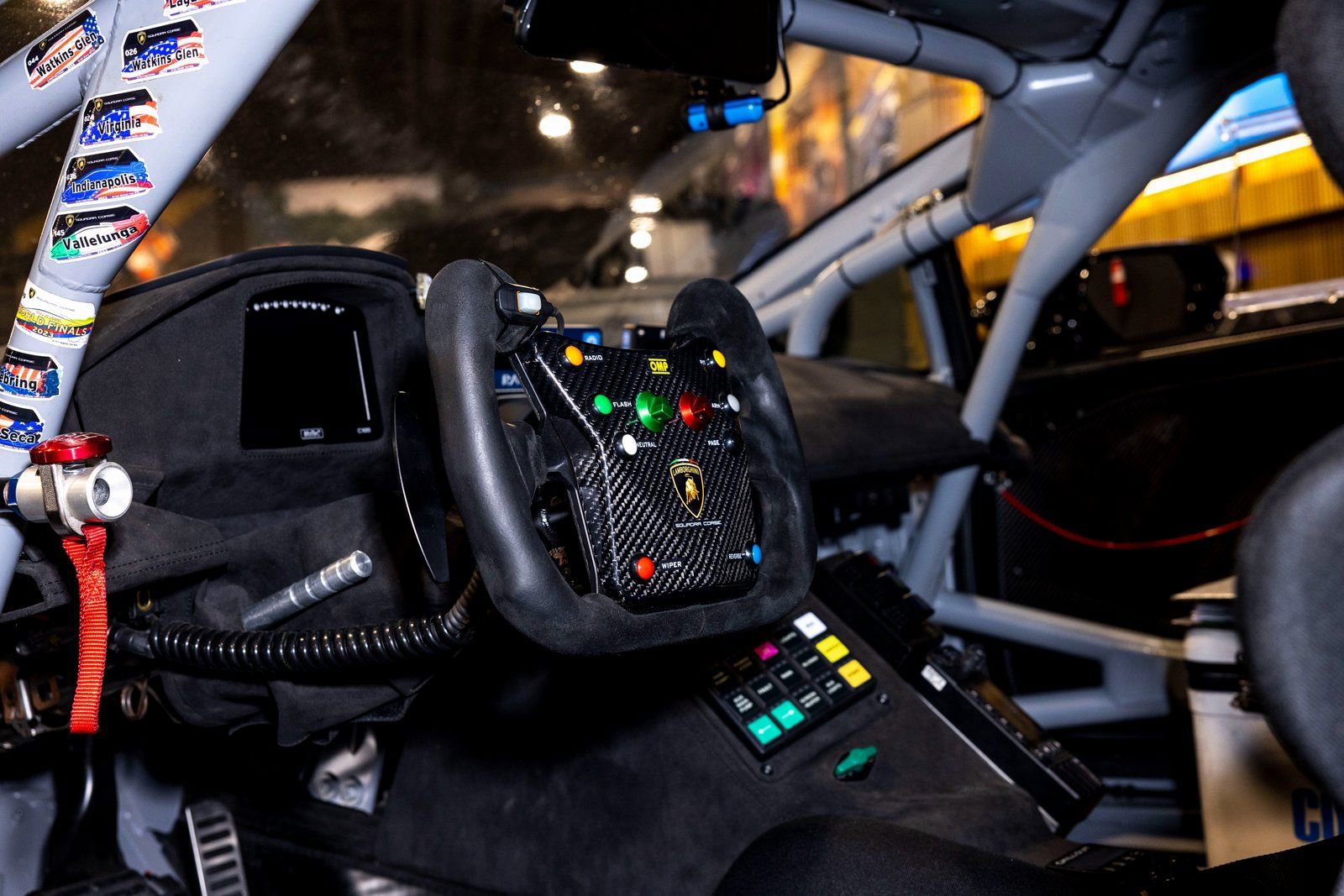 Used 2023 Lamborghini Huracan EVO image 8