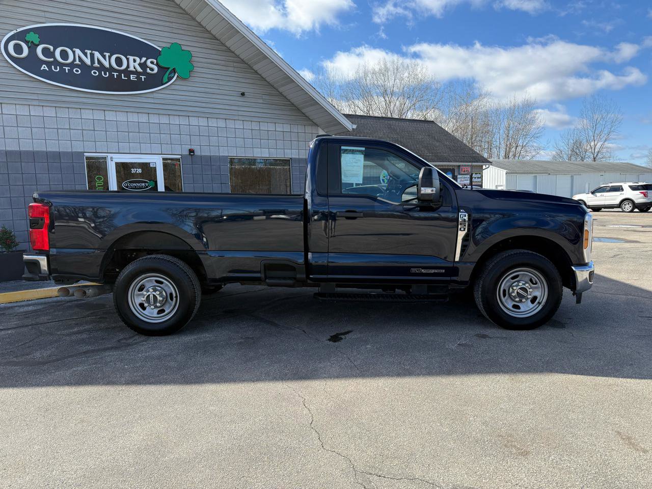 Used 2024 Ford F350 XL w/ 360-Degree Camera Package RWD image 2
