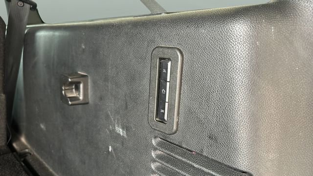 Used 2017 Lincoln Navigator L Select image 16