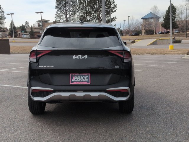 Used 2024 Kia Sportage LX image 7
