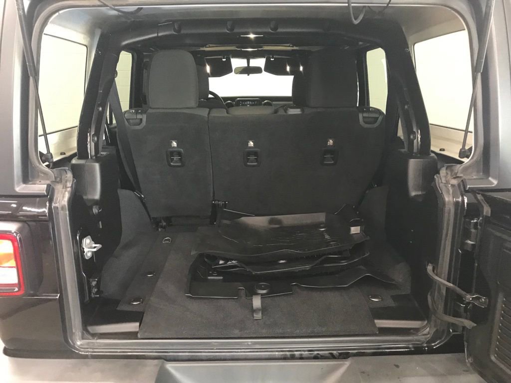 Used 2018 Jeep Wrangler Unlimited Sport S image 28
