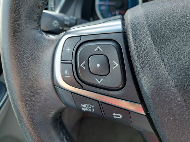 Used 2017 Toyota Camry XLE w/ Moonroof Package image 34