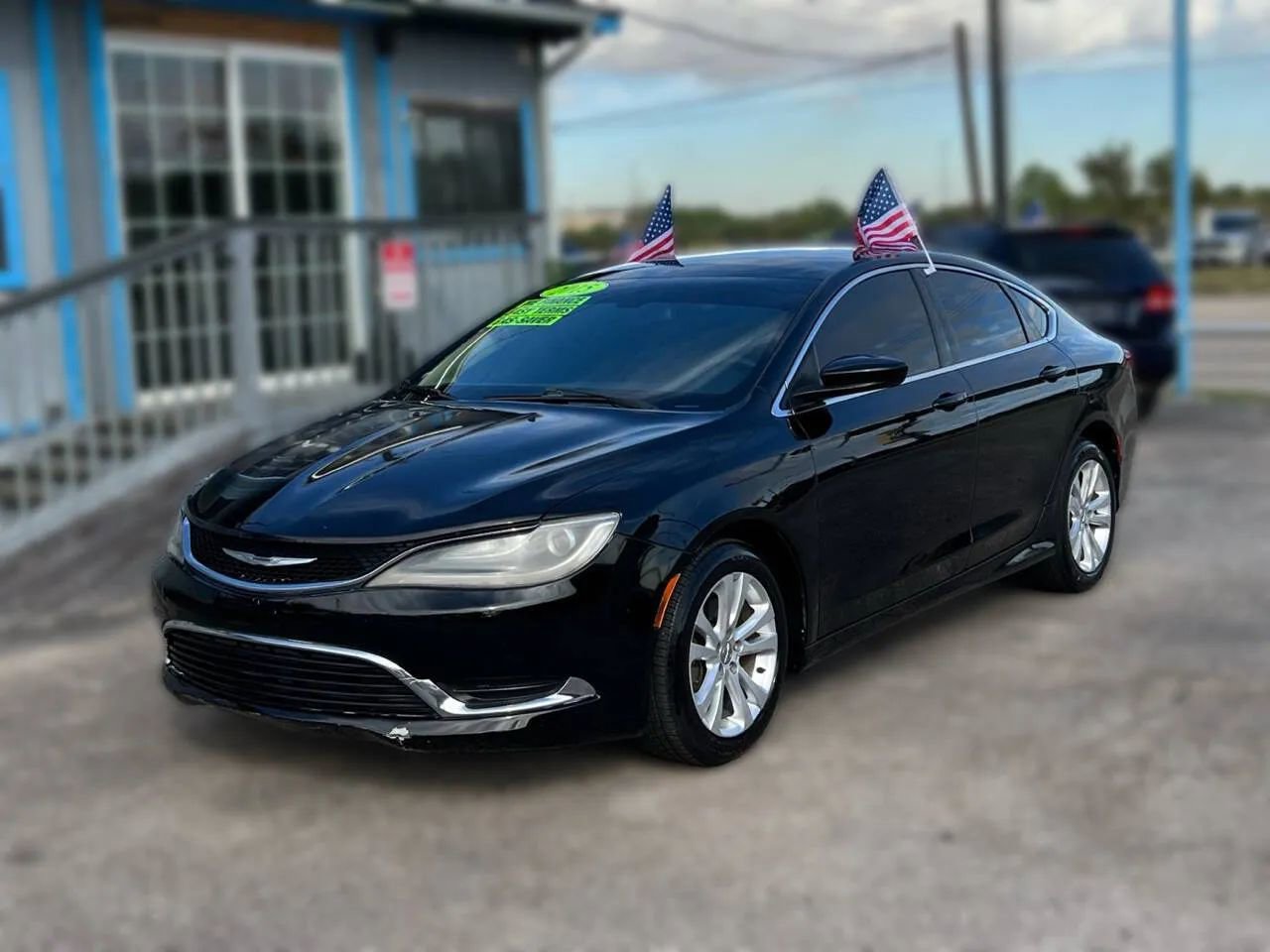 Used 2015 Chrysler 200 Limited image 1